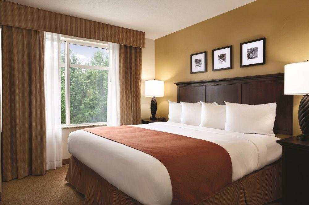 Spark By Hilton Grand Prairie Exterior photo